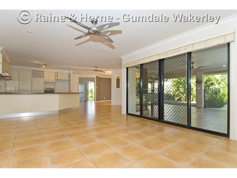 15 Charles Place, Manly West QLD 4179