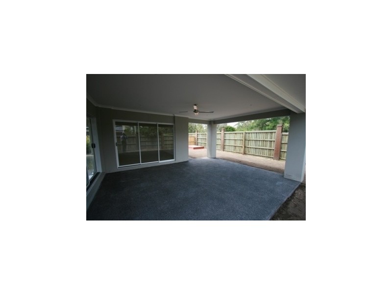 1 Feathertail Place, Gumdale QLD 4154