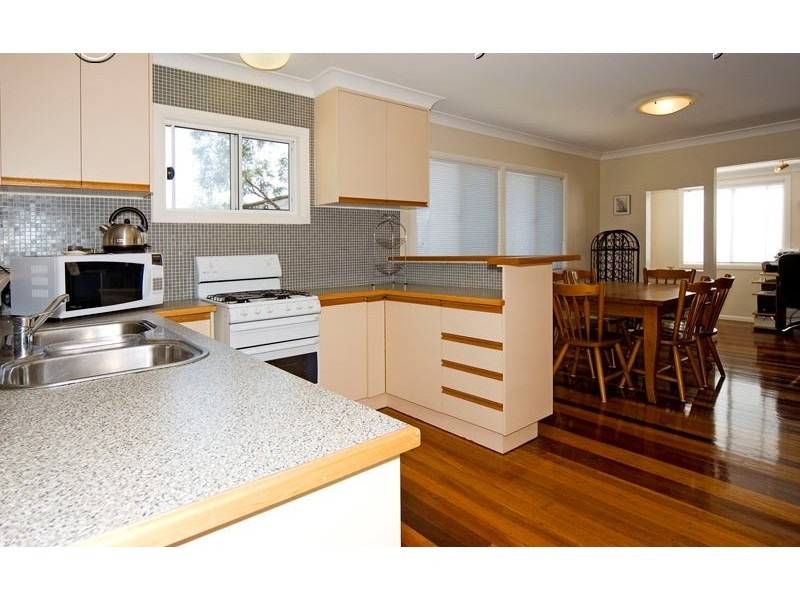14 Wyeth Street, Wynnum QLD 4178