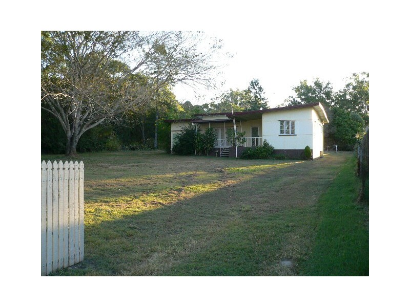 235 Stanbrough Road, Gumdale QLD 4154