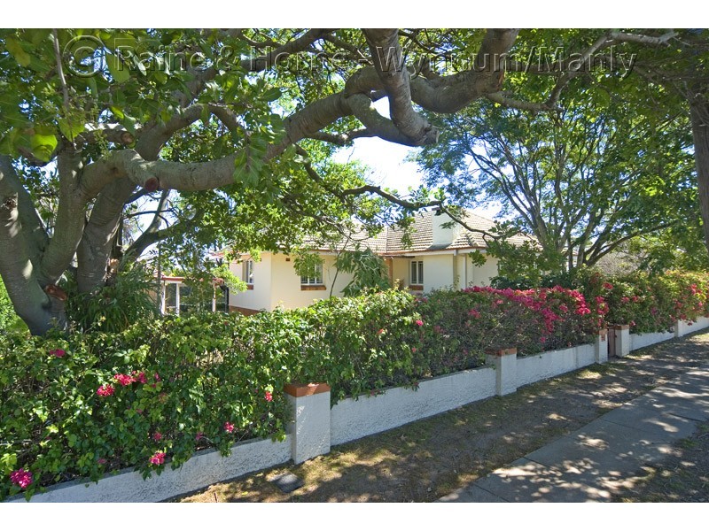 8 Wynnum North Road, Wynnum QLD 4178