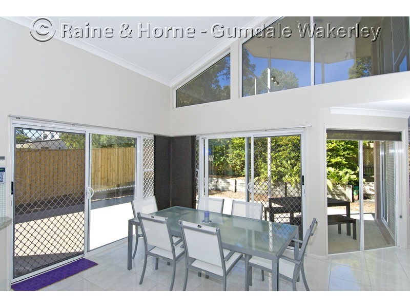 32 Friend Street, Wakerley QLD 4154