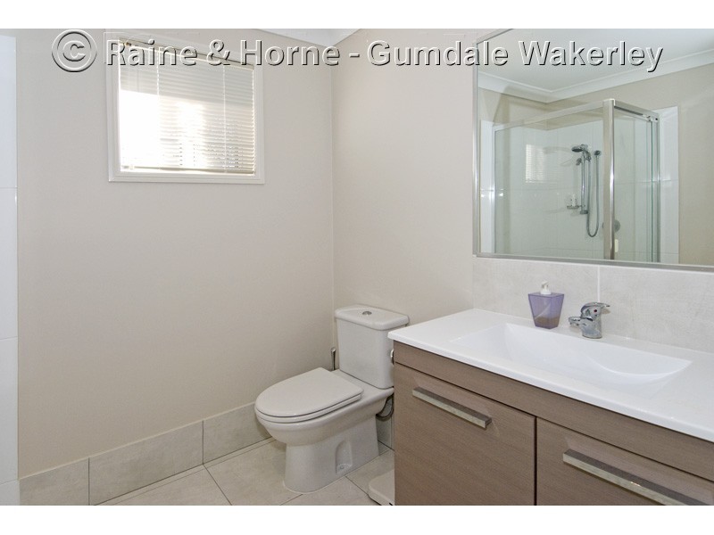 32 Friend Street, Wakerley QLD 4154