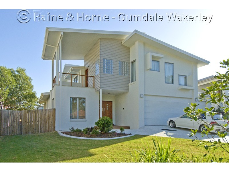 8 Glider Close, Wakerley QLD 4154