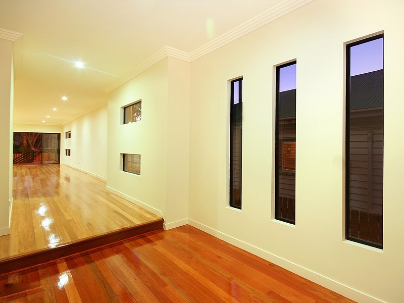 292A Ferguson Rd, Seven Hills QLD 4170