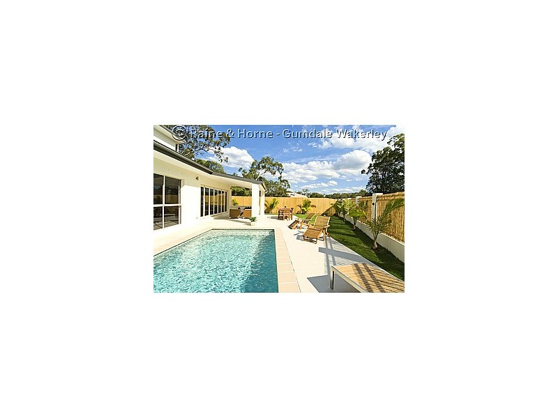 24 Friend Street, Wakerley QLD 4154