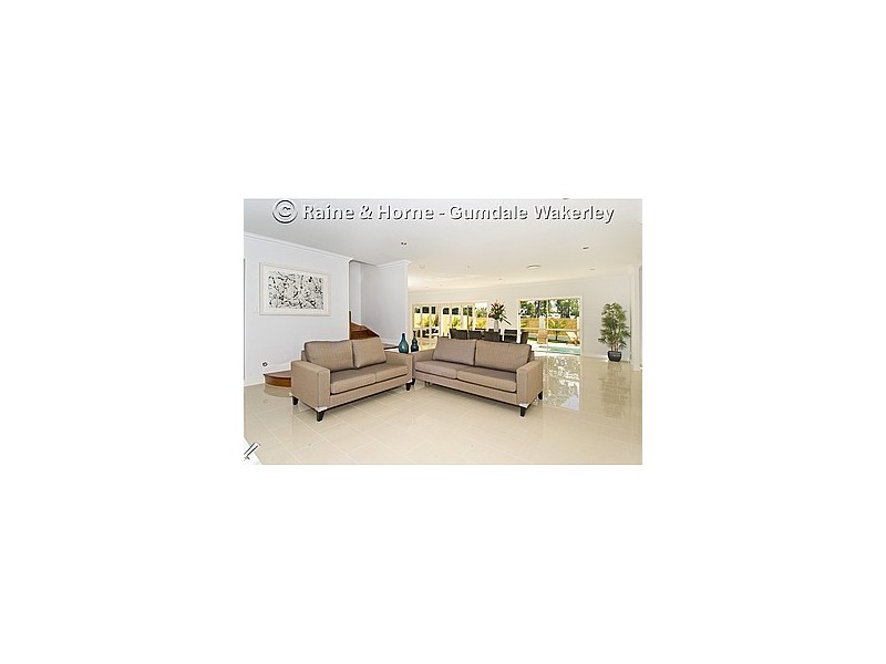 24 Friend Street, Wakerley QLD 4154