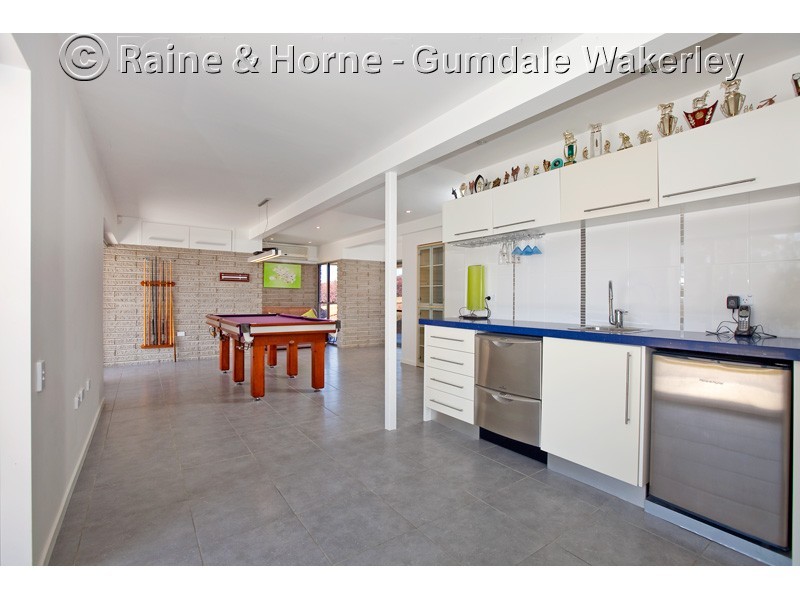 15 Lauren Place, Chandler QLD 4155