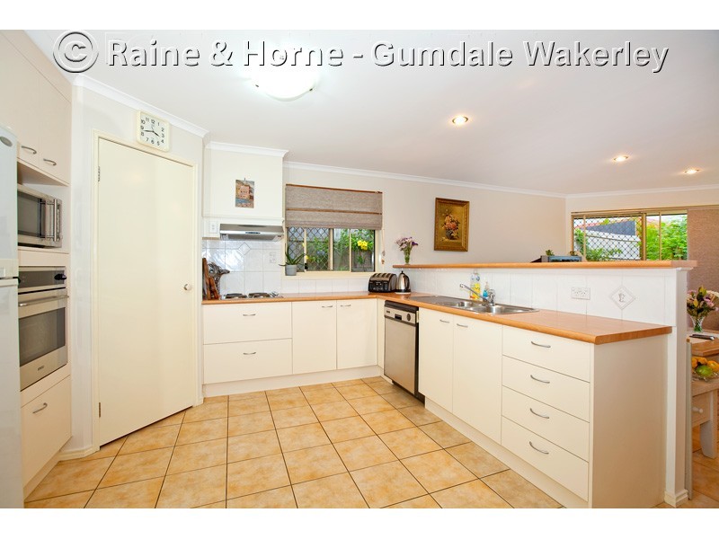 47 Campbell St, Wakerley QLD 4154