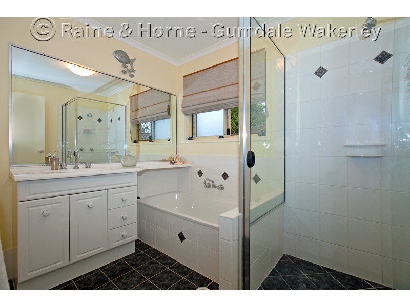 47 Campbell St, Wakerley QLD 4154