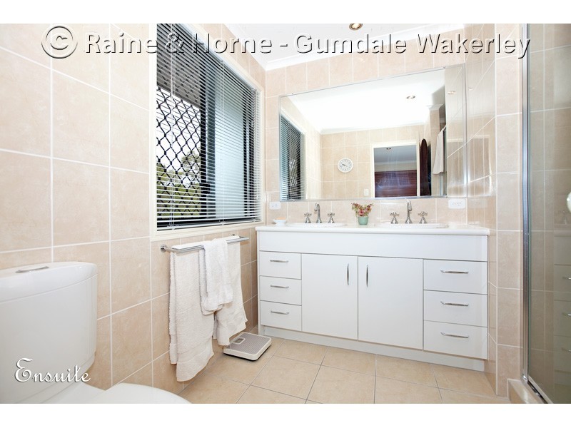 29 Figtree Place, Wakerley QLD 4154