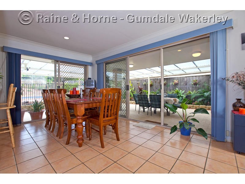 31 Isaacs Way, Wakerley QLD 4154