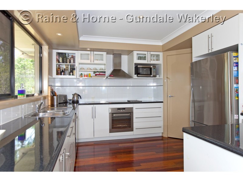 8 Olive Place, Carindale QLD 4152