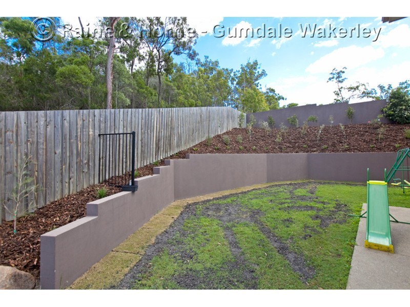 8 Olive Place, Carindale QLD 4152