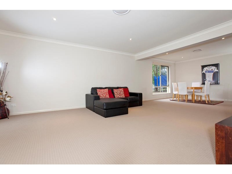 23 Broadleaf Crescent, Gumdale QLD 4154