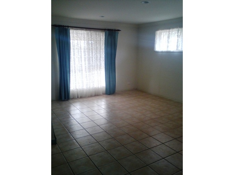 8 Colvin Court, Wakerley QLD 4154