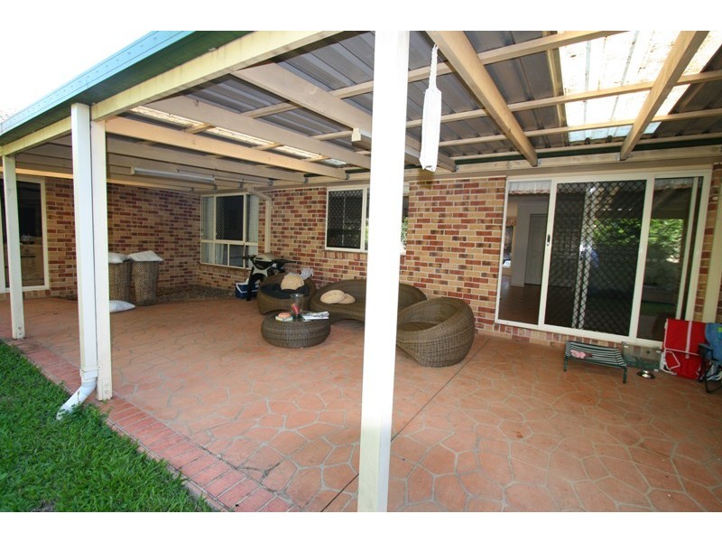 2 Morgan Close, Manly West QLD 4179