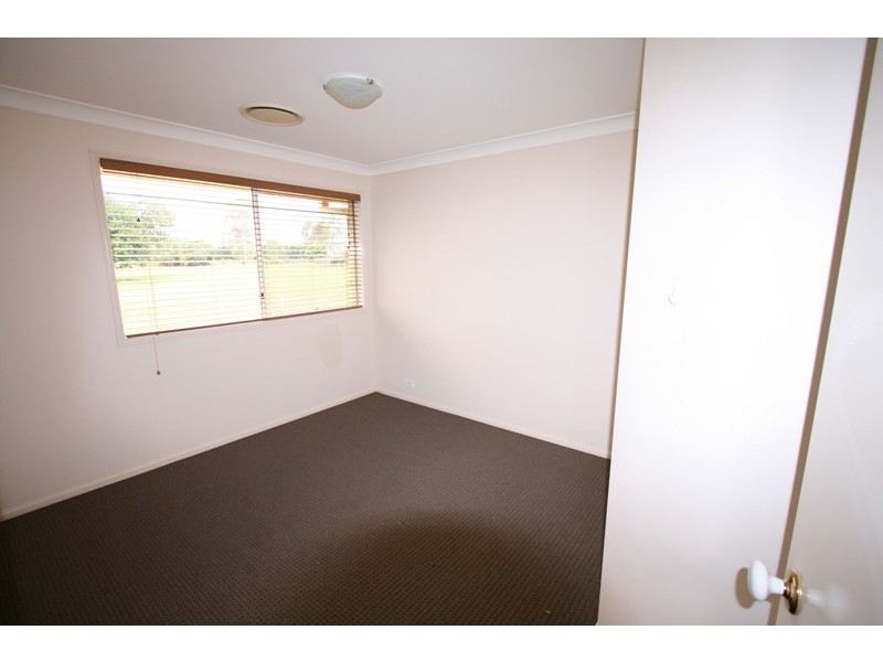 2 David Place, Manly West QLD 4179
