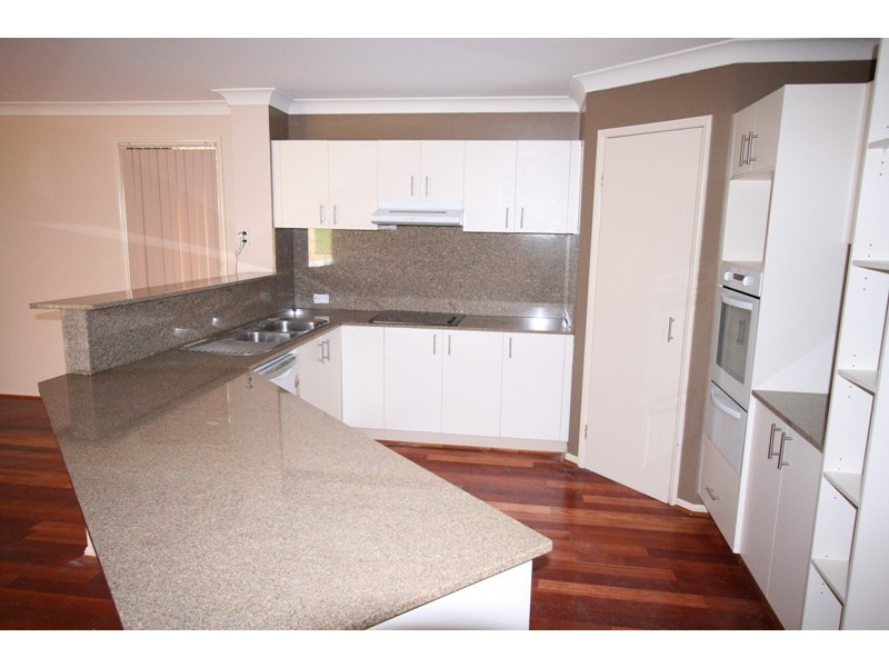 2 David Place, Manly West QLD 4179