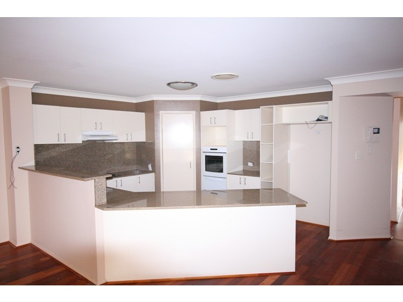 2 David Place, Manly West QLD 4179