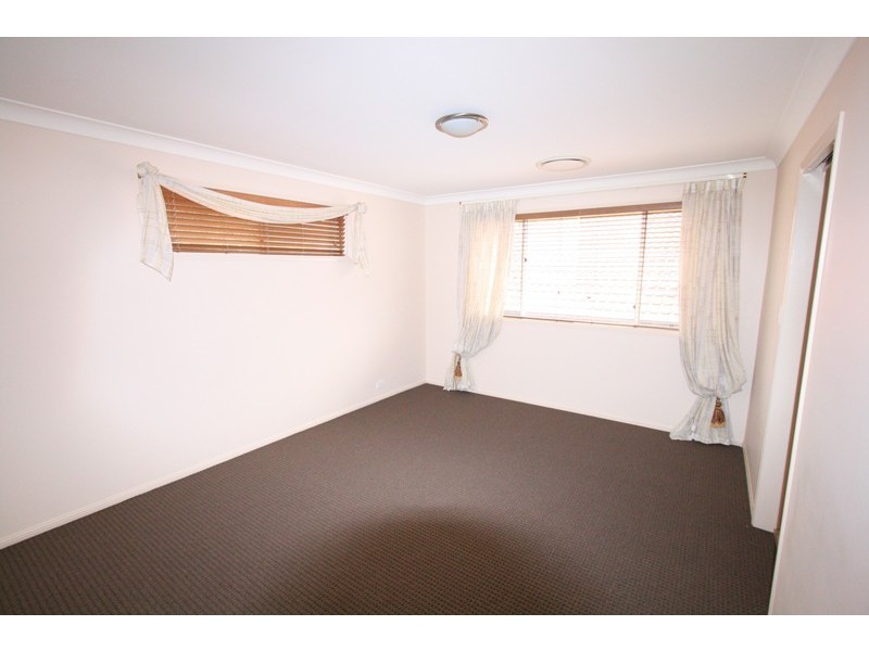 2 David Place, Manly West QLD 4179