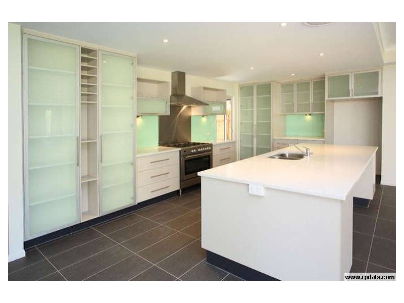 11 Gumdale Street, Wakerley QLD 4154