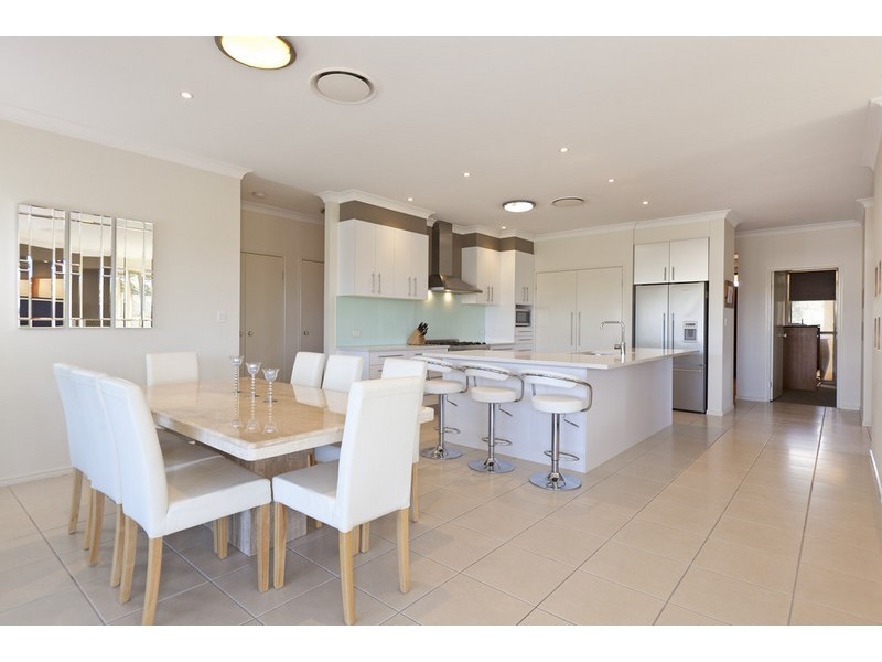 116 Brokenwood Circuit, Gumdale QLD 4154