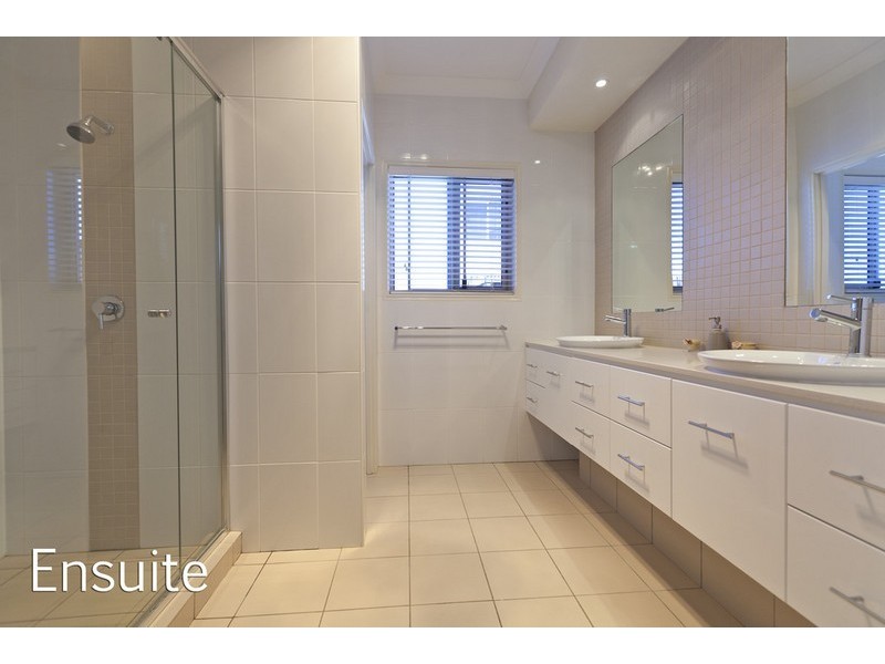 116 Brokenwood Circuit, Gumdale QLD 4154