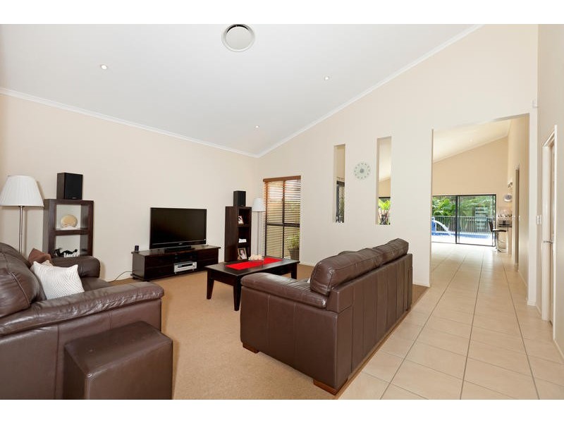 16 Baychester Place, Wakerley QLD 4154