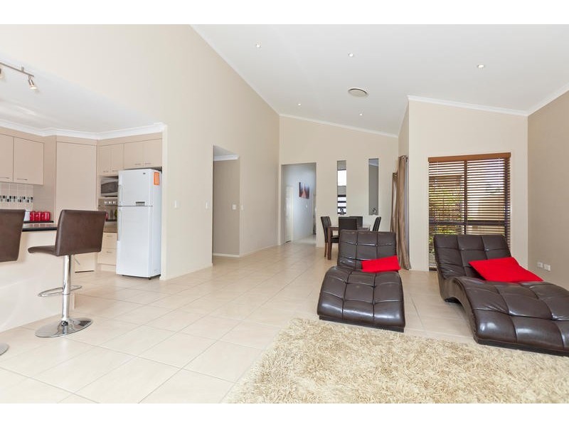 16 Baychester Place, Wakerley QLD 4154