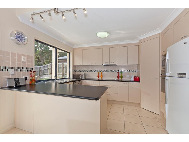 16 Baychester Place, Wakerley QLD 4154