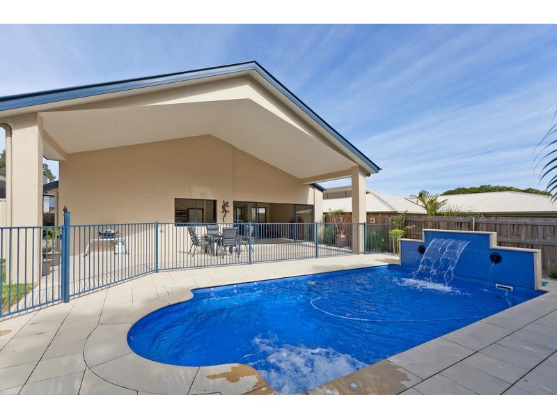 16 Baychester Place, Wakerley QLD 4154