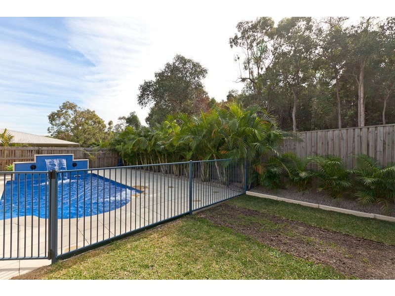 16 Baychester Place, Wakerley QLD 4154