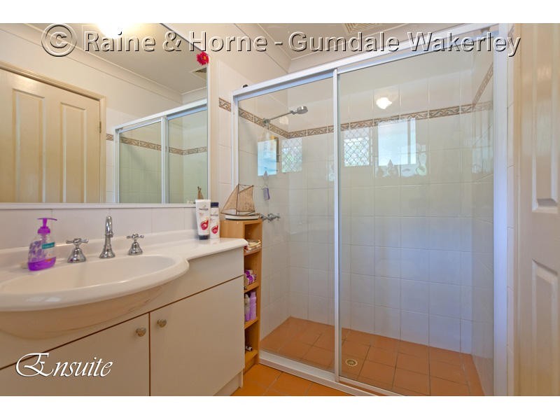 31 Isaacs Way, Wakerley QLD 4154