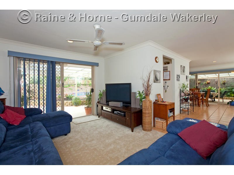 31 Isaacs Way, Wakerley QLD 4154