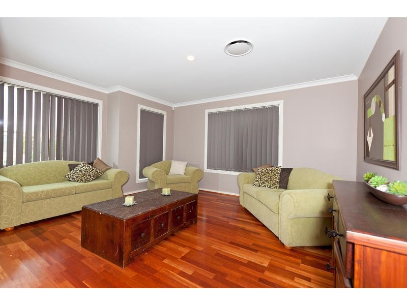 8 Letitia Close, Wakerley QLD 4154