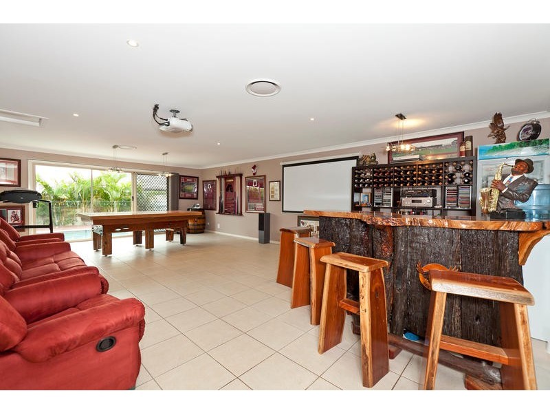8 Letitia Close, Wakerley QLD 4154