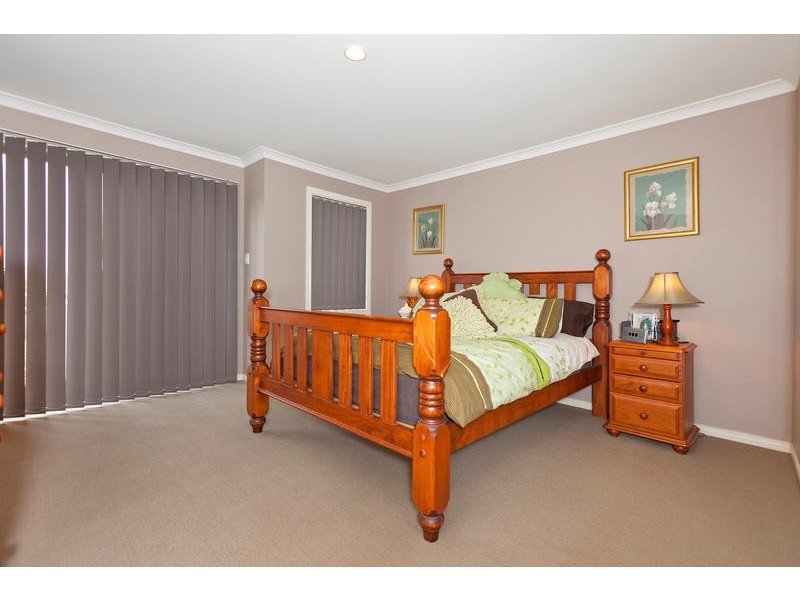 8 Letitia Close, Wakerley QLD 4154