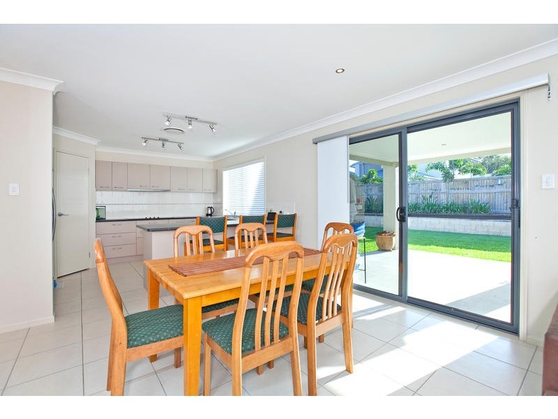 13 Brush Box Place, Wakerley QLD 4154