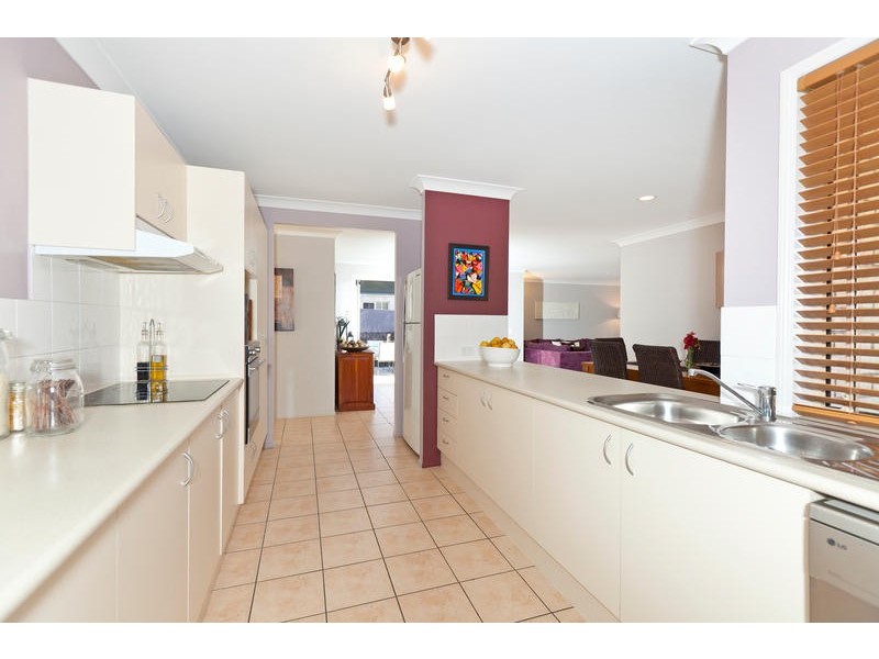 54 Matthews Way, Wakerley QLD 4154