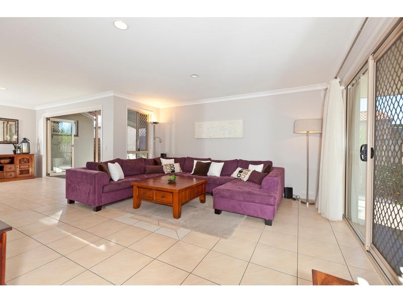 54 Matthews Way, Wakerley QLD 4154