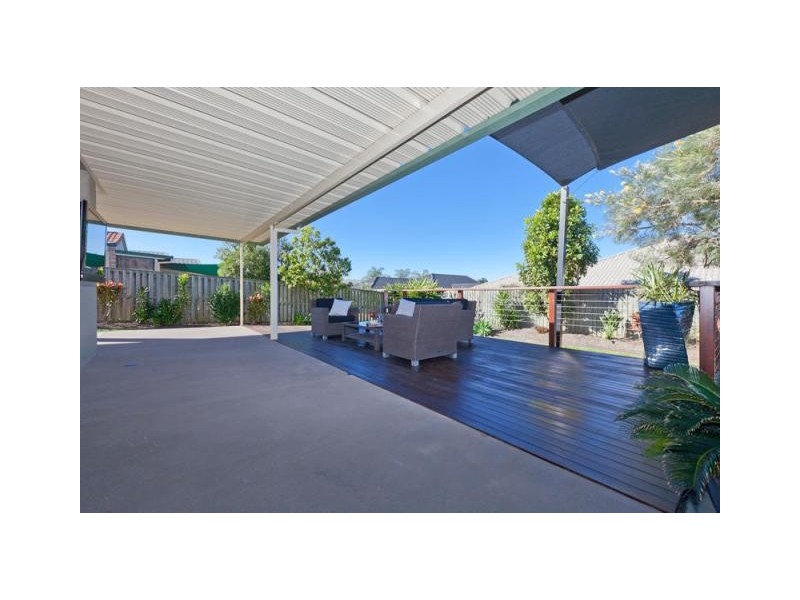 54 Matthews Way, Wakerley QLD 4154