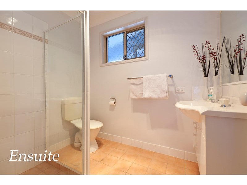 54 Matthews Way, Wakerley QLD 4154