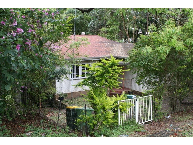 89 Coronation Avenue, Nambour QLD 4560