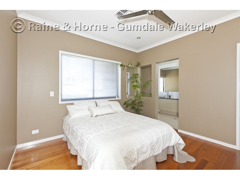 63 Rowland Avenue, Gumdale QLD 4154