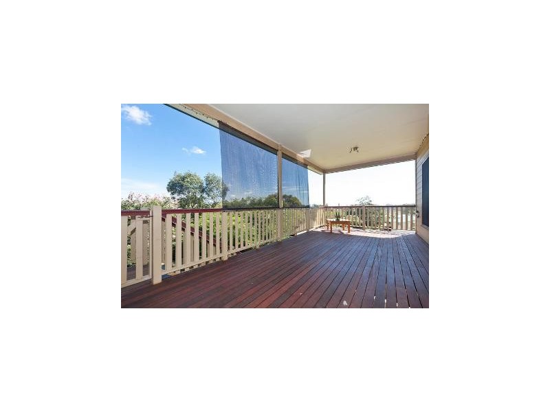 9 Grainger Street, Wynnum QLD 4178