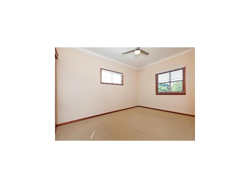 9 Grainger Street, Wynnum QLD 4178