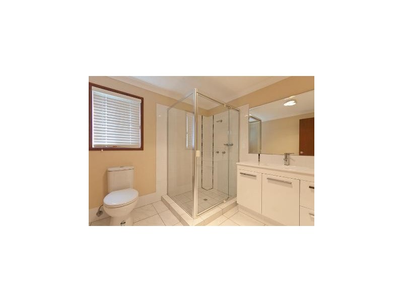 9 Grainger Street, Wynnum QLD 4178