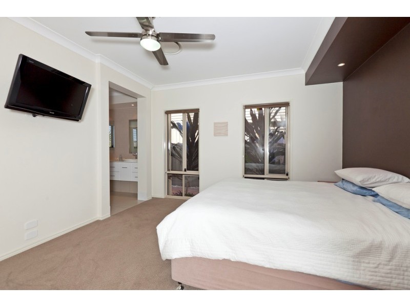 116 Brokenwood Circuit, Wakerley QLD 4154