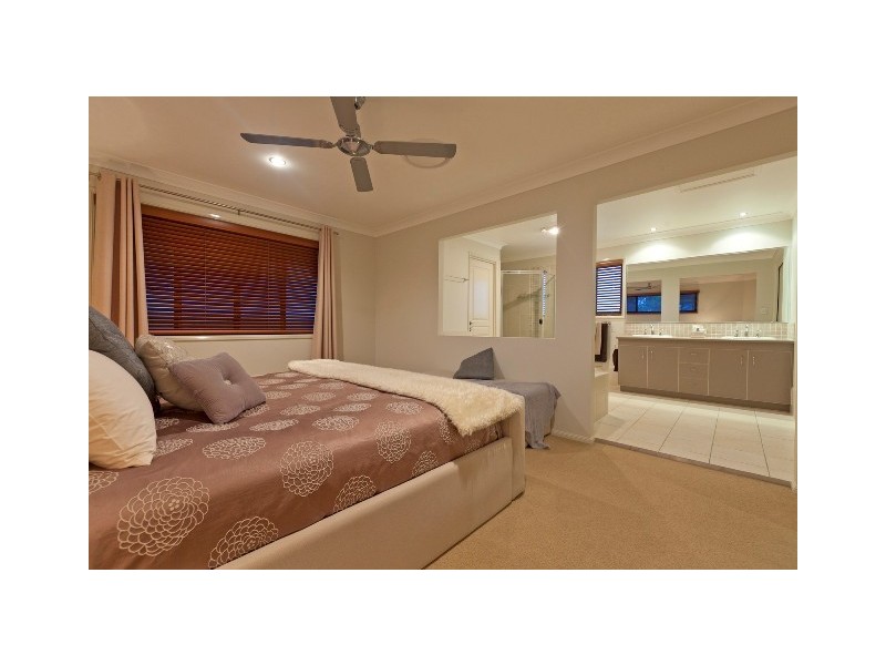 58 Behan Crescent, Wakerley QLD 4154